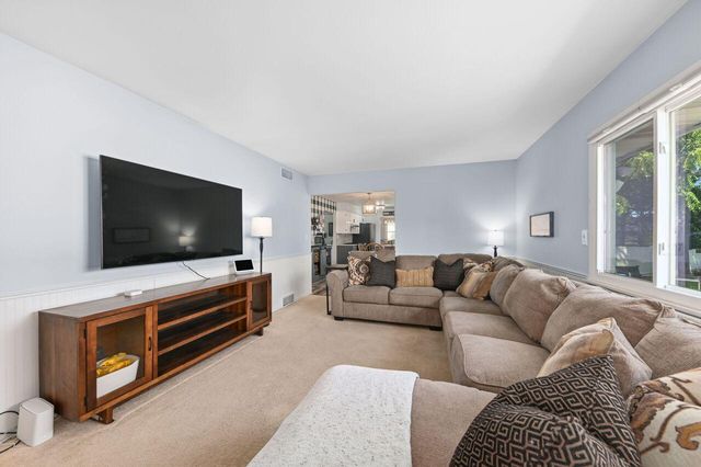 W173N8436 Robert AVENUE, Menomonee Falls, WI 53051