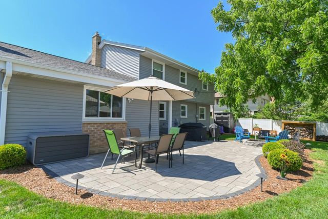 W173N8436 Robert AVENUE, Menomonee Falls, WI 53051