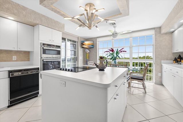17047 Boca Club Boulevard 166B, Boca Raton, FL 33487