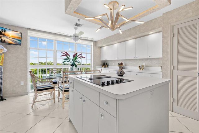 17047 Boca Club Boulevard 166B, Boca Raton, FL 33487
