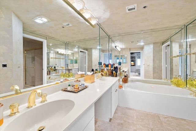 17047 Boca Club Boulevard 166B, Boca Raton, FL 33487