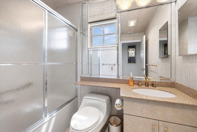 17047 Boca Club Boulevard 166B, Boca Raton, FL 33487