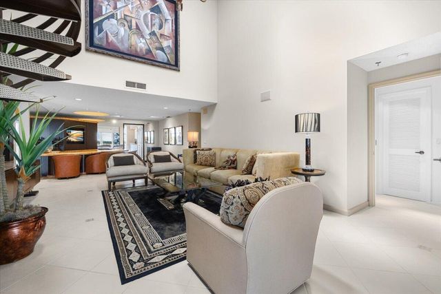 17047 Boca Club Boulevard 166B, Boca Raton, FL 33487