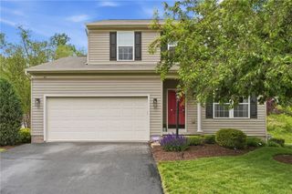 217 Arroyo Dr, Moon/crescent Twp, PA 15108