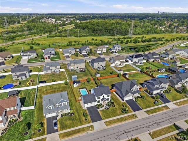 51 Vista Court, West Seneca, NY 14224