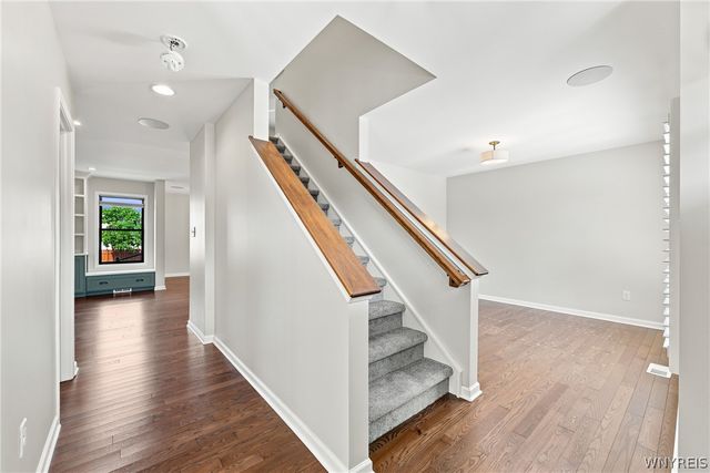 51 Vista Court, West Seneca, NY 14224