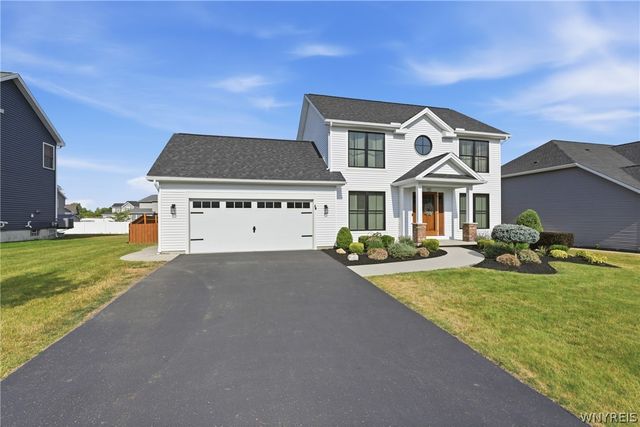 51 Vista Court, West Seneca, NY 14224
