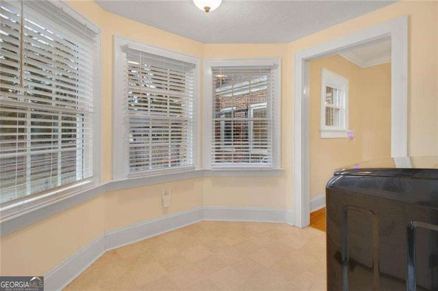 15 E New Street, Winder, GA 30680