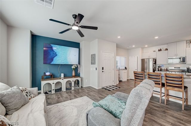 4635 Ridgeley Avenue 102, North Las Vegas, NV 89084