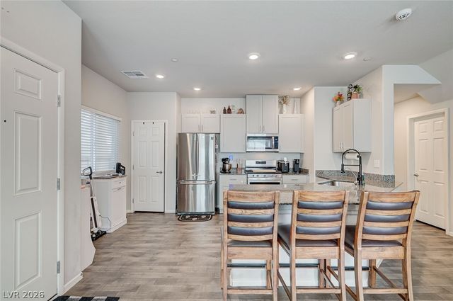 4635 Ridgeley Avenue 102, North Las Vegas, NV 89084