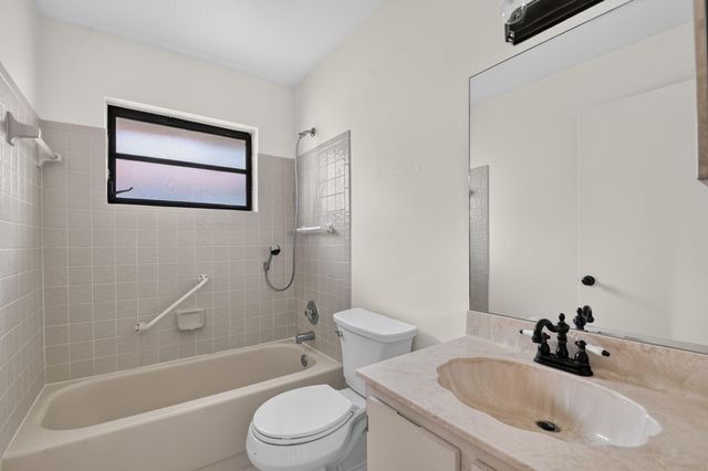 5423 Palm Springs Lane B, Boynton Beach, FL 33437