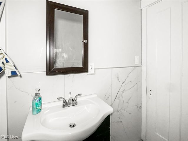 199 W Princeton Avenue, Youngstown, OH 44507