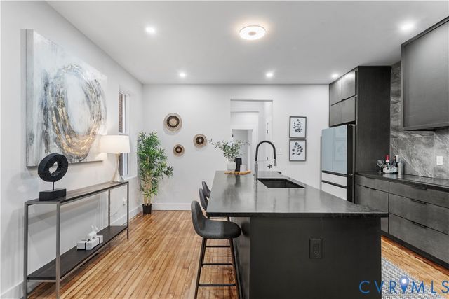 2905 W Grace St, Richmond, VA 23221