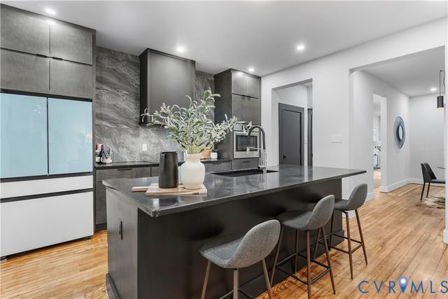 2905 W Grace St, Richmond, VA 23221