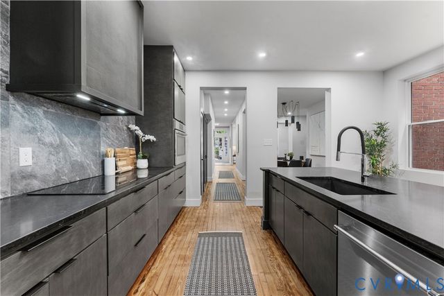 2905 W Grace St, Richmond, VA 23221