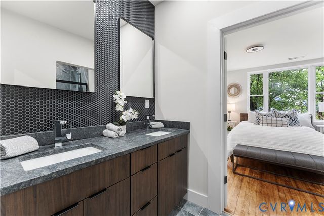 2905 W Grace St, Richmond, VA 23221