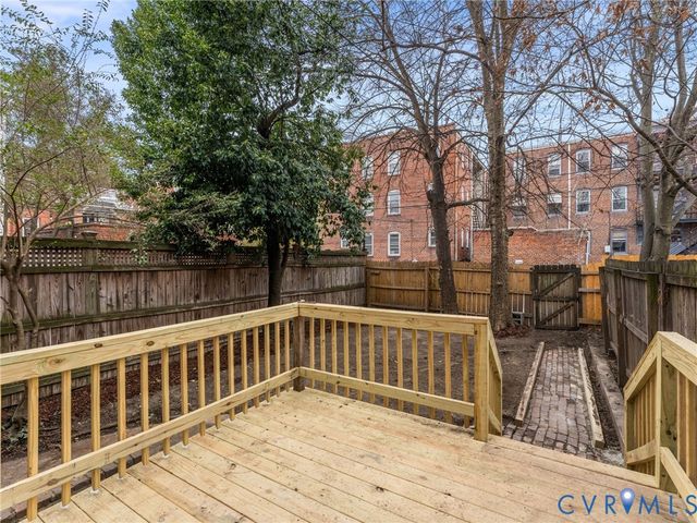 2905 W Grace St, Richmond, VA 23221