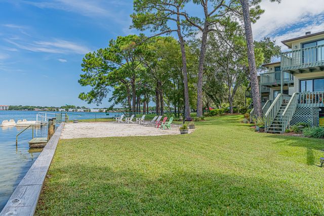 274 Kidd Street, Fort Walton Beach, FL 32548