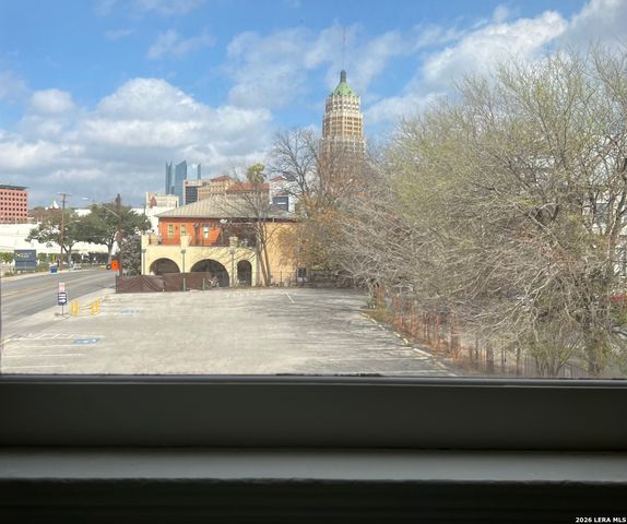 628 S Saint Marys St Ste 206, San Antonio, TX 78205