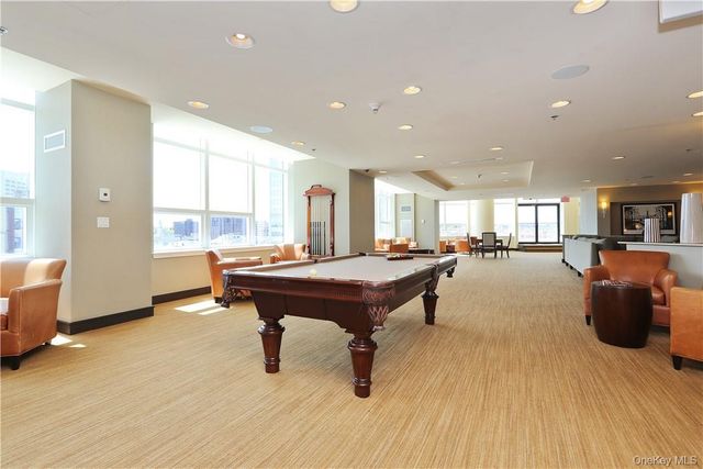 1 Renaissance Square 21F, White Plains, NY 10601
