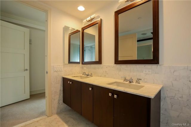 1 Renaissance Square 21F, White Plains, NY 10601