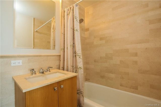 1 Renaissance Square 21F, White Plains, NY 10601