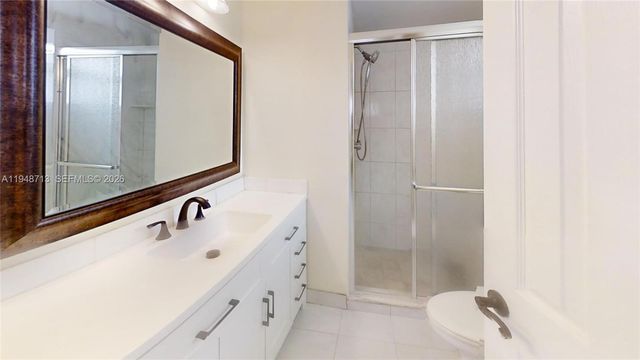 2800 W Sunrise Lakes Dr 101, Sunrise, FL 33322