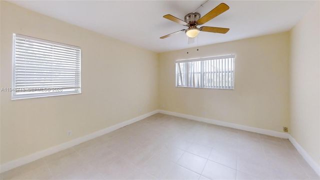 2800 W Sunrise Lakes Dr 101, Sunrise, FL 33322