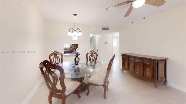 2800 W Sunrise Lakes Dr 101, Sunrise, FL 33322