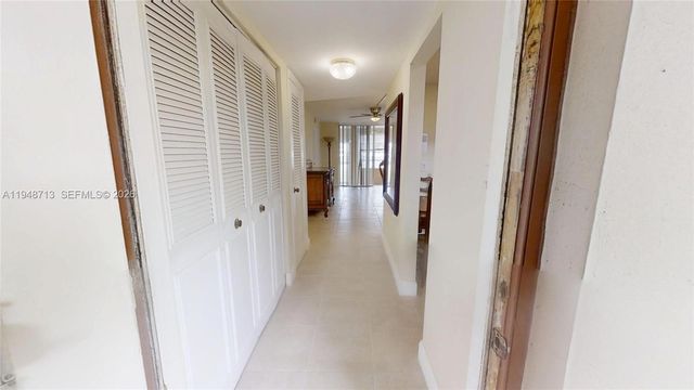 2800 W Sunrise Lakes Dr 101, Sunrise, FL 33322