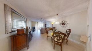 2800 W Sunrise Lakes Dr 101, Sunrise, FL 33322