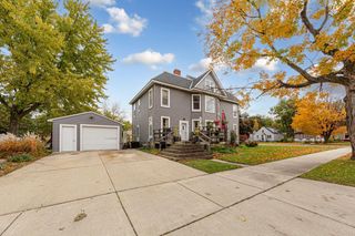 426 1st Street NW, Faribault, MN 55021