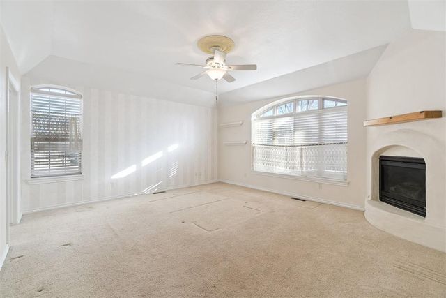 2909 N Santa Fe Avenue, Edmond, OK 73003