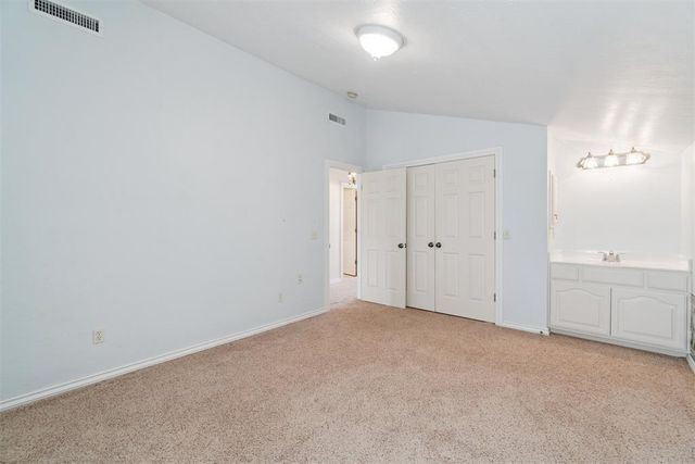 2909 N Santa Fe Avenue, Edmond, OK 73003