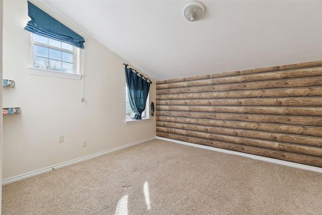 2909 N Santa Fe Avenue, Edmond, OK 73003