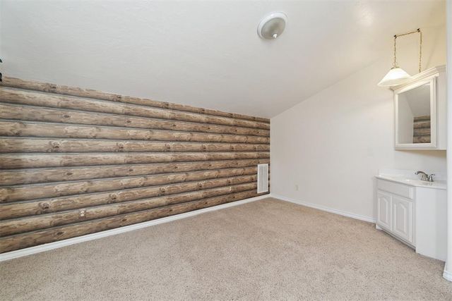 2909 N Santa Fe Avenue, Edmond, OK 73003