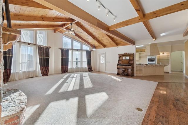 2909 N Santa Fe Avenue, Edmond, OK 73003