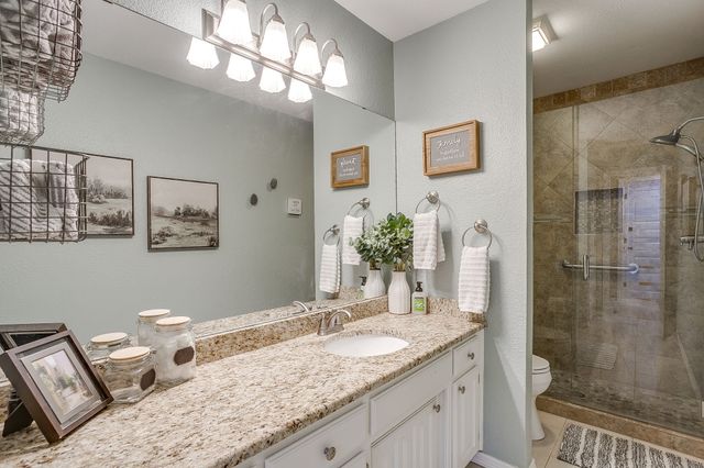 909 Overton Drive, Weatherford, TX 76086