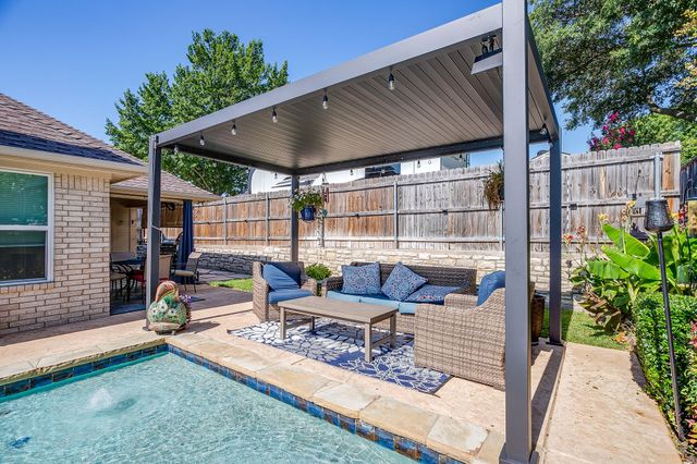 909 Overton Drive, Weatherford, TX 76086