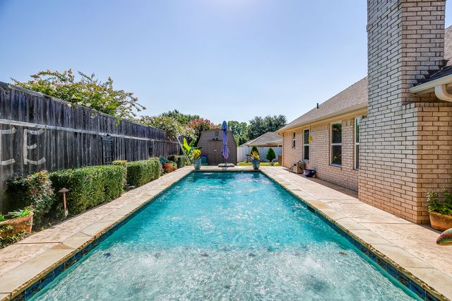 909 Overton Drive, Weatherford, TX 76086