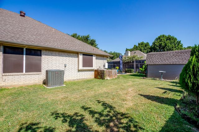 909 Overton Drive, Weatherford, TX 76086