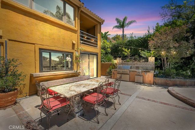 24508 Park Granada, Calabasas, CA 91302