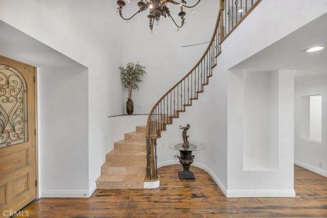 24508 Park Granada, Calabasas, CA 91302