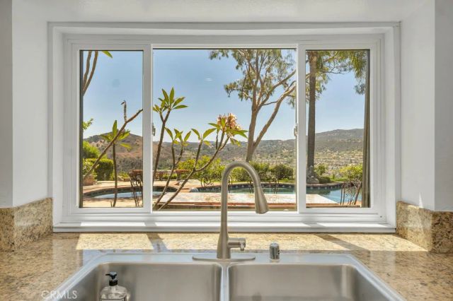 24508 Park Granada, Calabasas, CA 91302