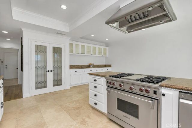 24508 Park Granada, Calabasas, CA 91302