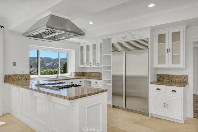 24508 Park Granada, Calabasas, CA 91302