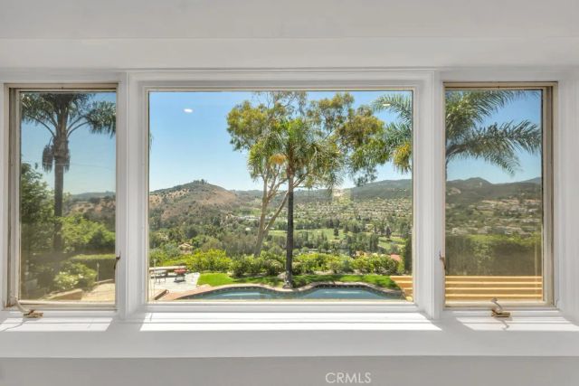 24508 Park Granada, Calabasas, CA 91302