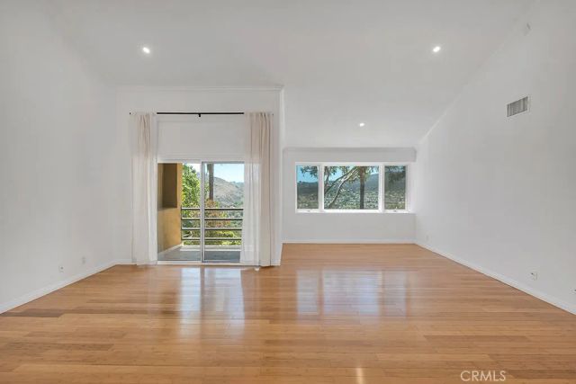 24508 Park Granada, Calabasas, CA 91302