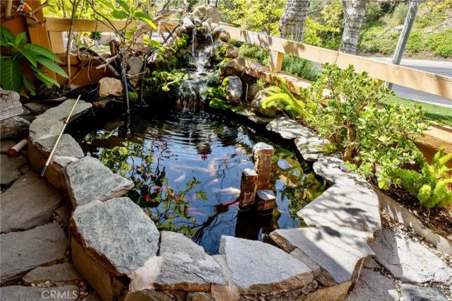 24508 Park Granada, Calabasas, CA 91302