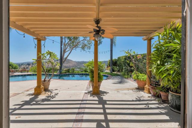 24508 Park Granada, Calabasas, CA 91302